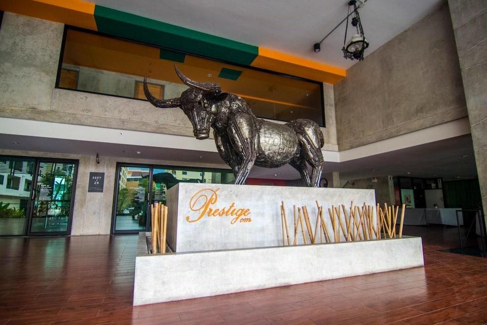 Hotel Prestige Chiang Mai Exterior foto